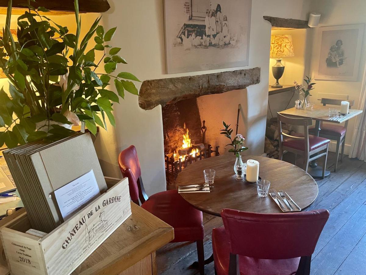 The Swan Inn Swinbrook Burford Extérieur photo