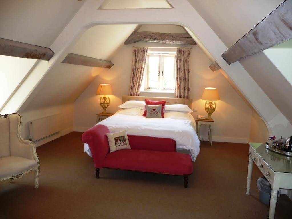 The Swan Inn Swinbrook Burford Extérieur photo